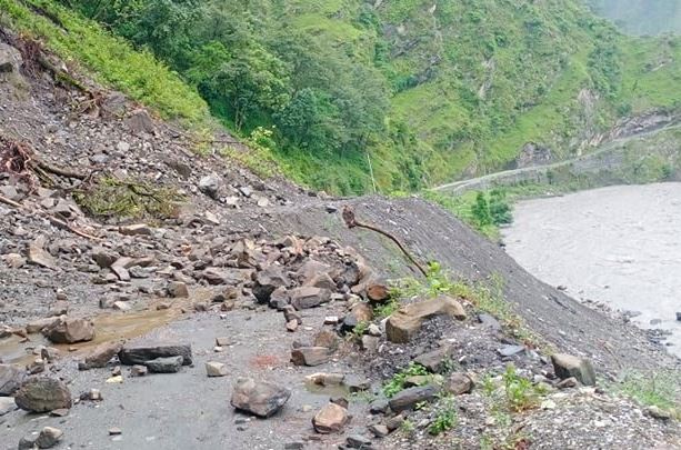 landslide-damages-sanfe-martadi-road