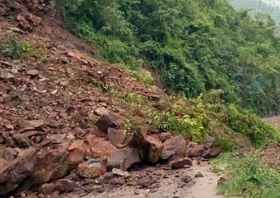 bhimphedi-kulekhani-route-disrupted