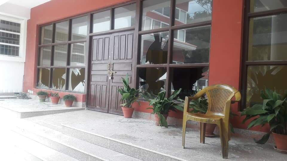 student-activists-vandalise-offices-of-tu-vc-rector