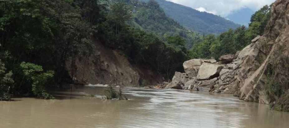 landslide-blocks-hilbang-rivulet-in-myagdi-downstream-villages-at-risk