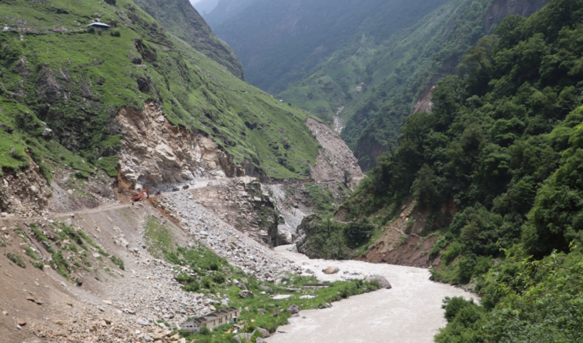 landslides-damage-track-under-darchula-tinkar-roadway