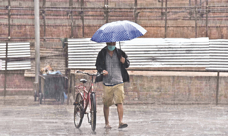 monsoon-weakening-but-some-places-may-see-heavy-rains