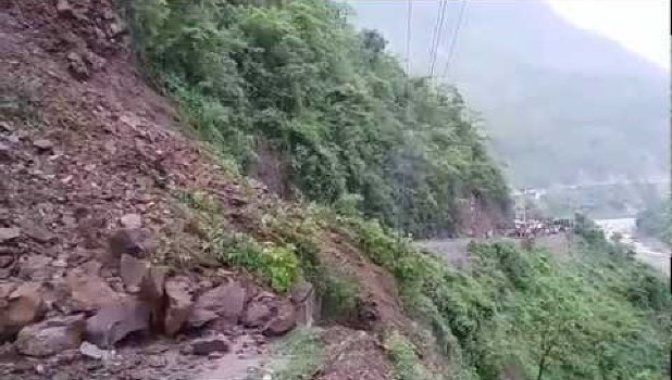 narayangarh-muglin-road-section-obstructed