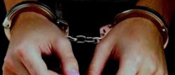 one-arrested-with-4-lakhs-ic