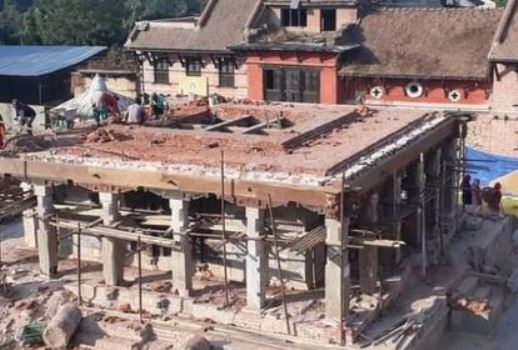 reconstruction-of-rato-machhindranath-in-full-swing