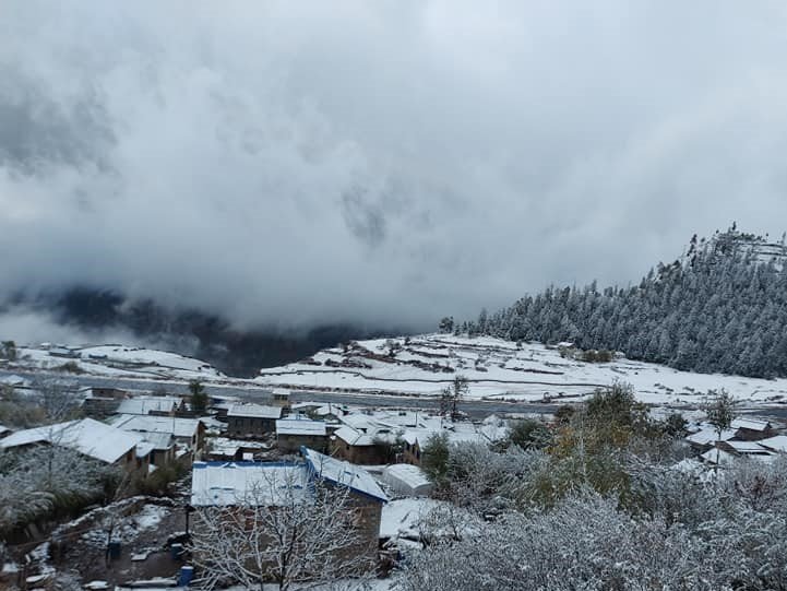 snowfall-in-khaptad-luring-domestic-tourists