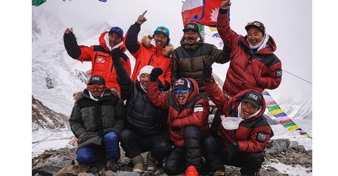 k2-winter-summiteers-receive-a-rousing-welcome-home