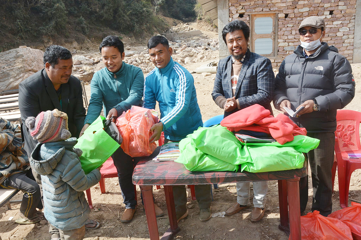 children-of-flood-hit-dhorpatan-receive-assistance