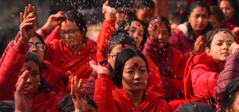 madhav-narayan-devotees-in-pashupatinath-temple-photo-feature