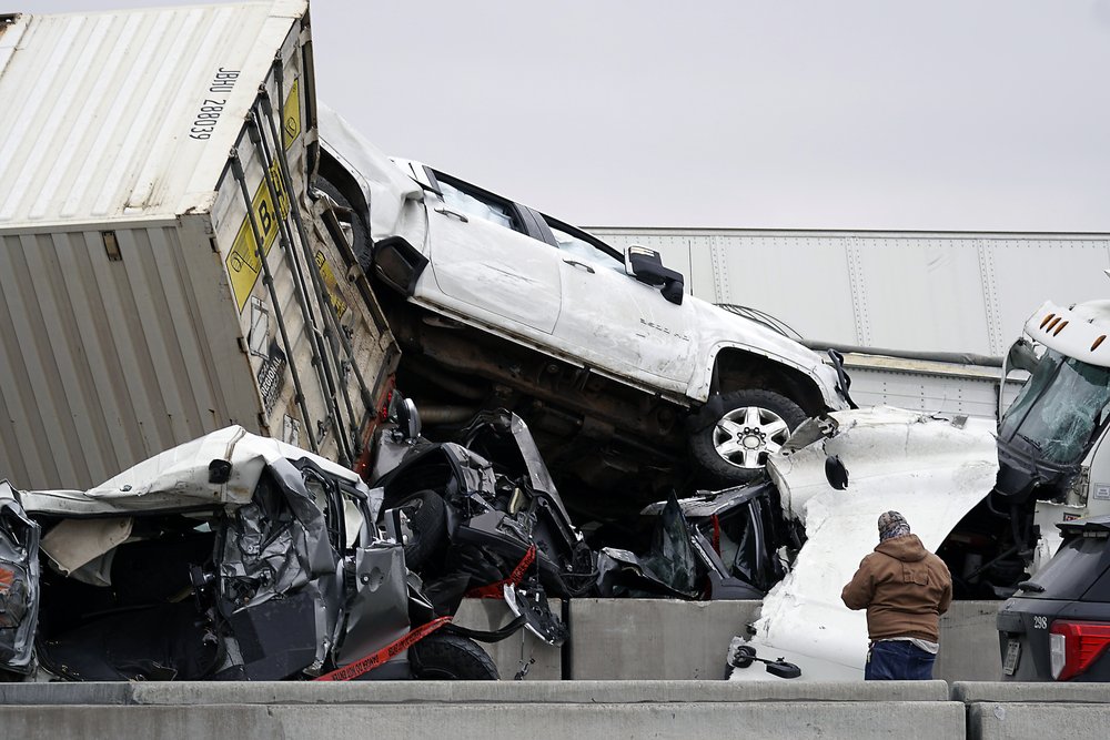 6-killed-in-130-vehicle-pileup-on-icy-texas-interstate