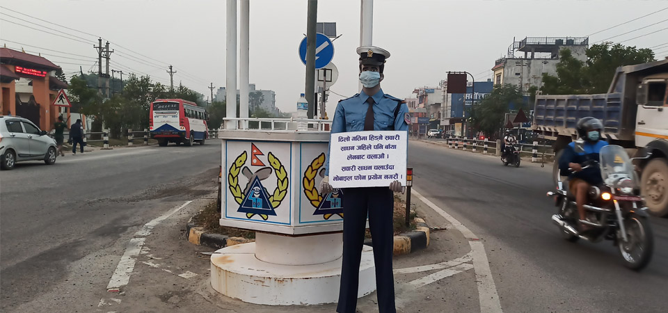 dummy-traffic-police-help-to-create-self-awareness-among-road-users