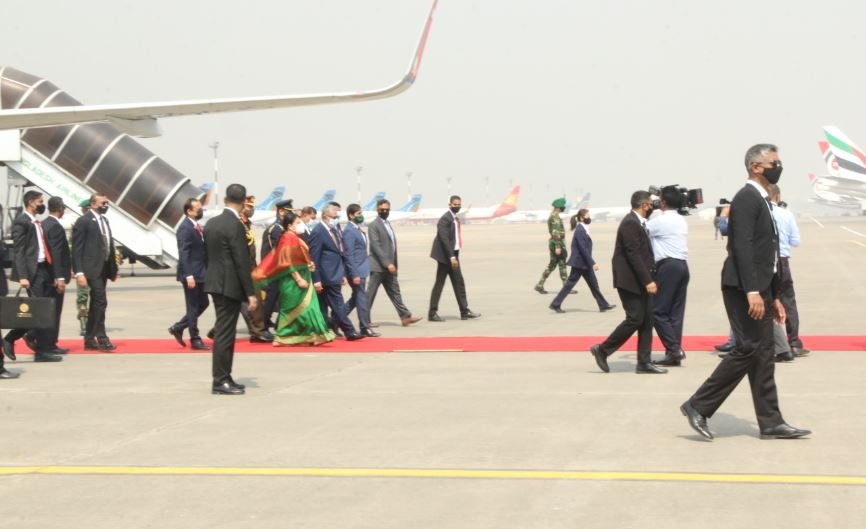 president-bhandari-arrives-in-dhaka-important-meetings-scheduled