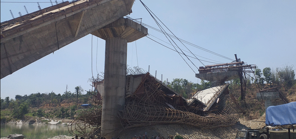 bridge-under-construction-collapses-one-dead