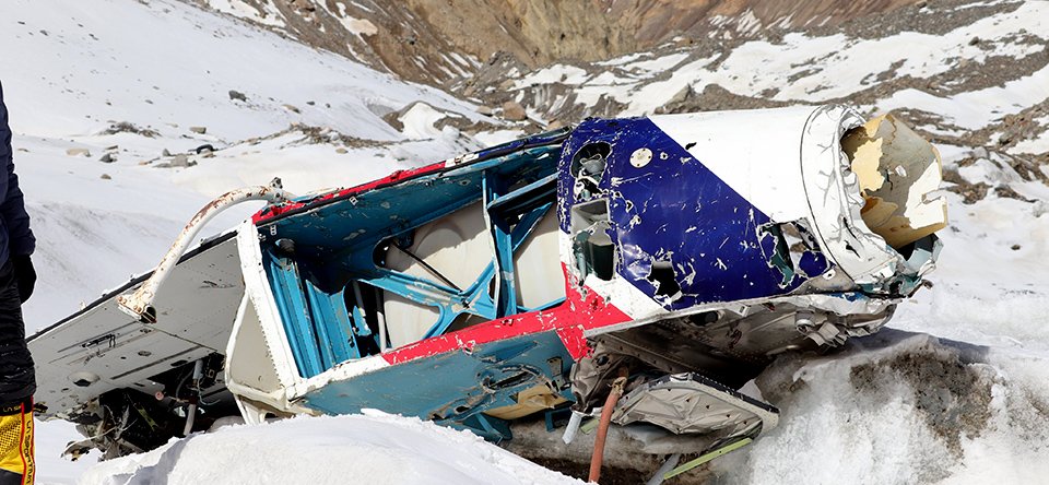 mountain-cleaning-team-recovers-human-remains-helicopter-wreckage