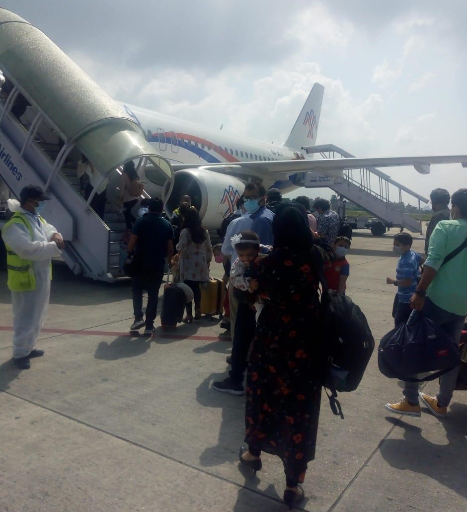 embassy-arranges-chartered-flight-for-stranded-pakistanis-to-return-home-from-nepal