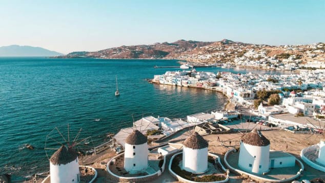 med-clubbing-island-says-its-ready-to-party-like-pre-covid