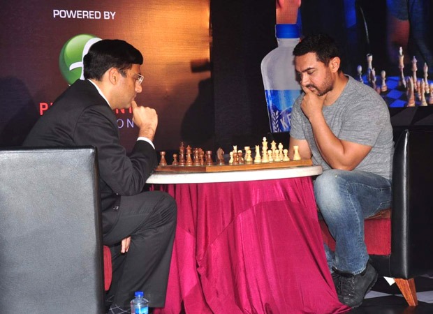 aamir-khan-to-play-a-game-of-chess-with-viswanathan-anand-to-raise-funds-amid-covid-19