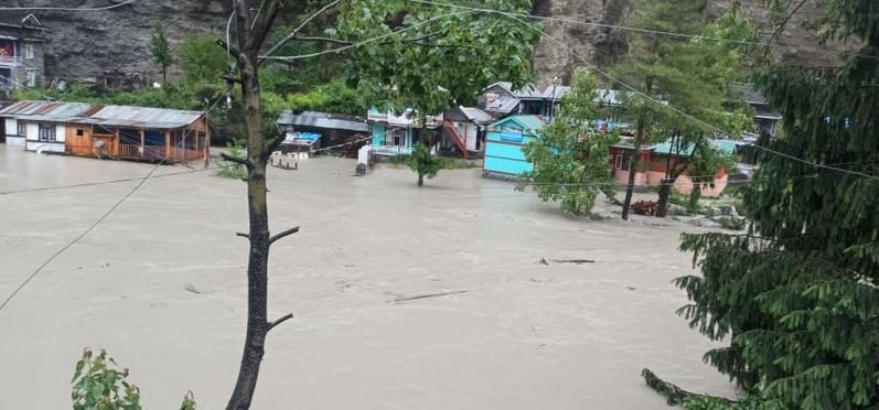 over-100-families-displaced-due-to-floods-in-manang