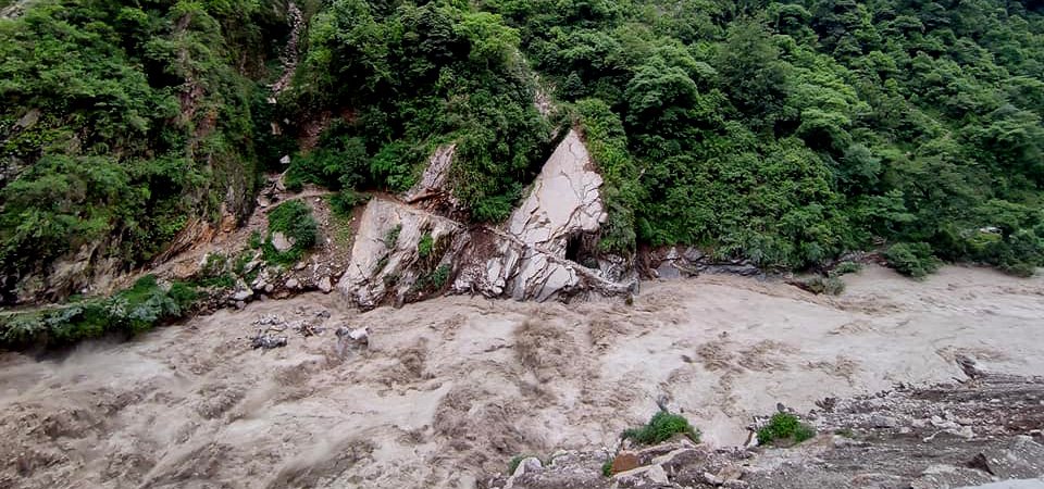 road-to-tinkar-chhangru-disrupted