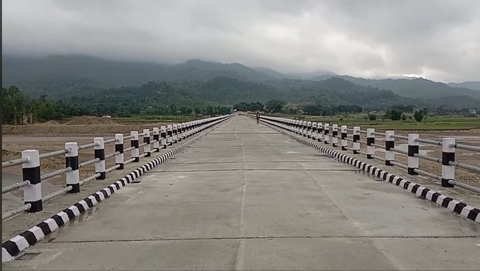 bridges-over-balan-and-kamala-rivers-along-postal-highway-elate-locals