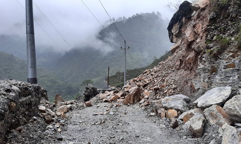 traffic-along-prithvi-highway-resumes