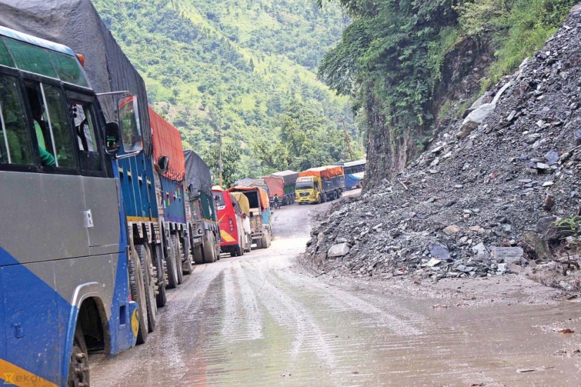 traffic-not-resumed-yet-along-butwal-narayanghat-section