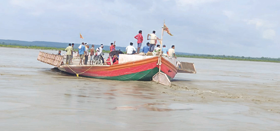 motorboat-in-narayani-makes-travel-to-susta-easier