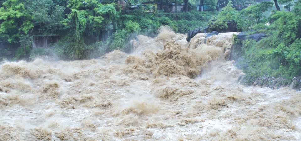 seven-killed-half-a-dozen-missing-in-landslides