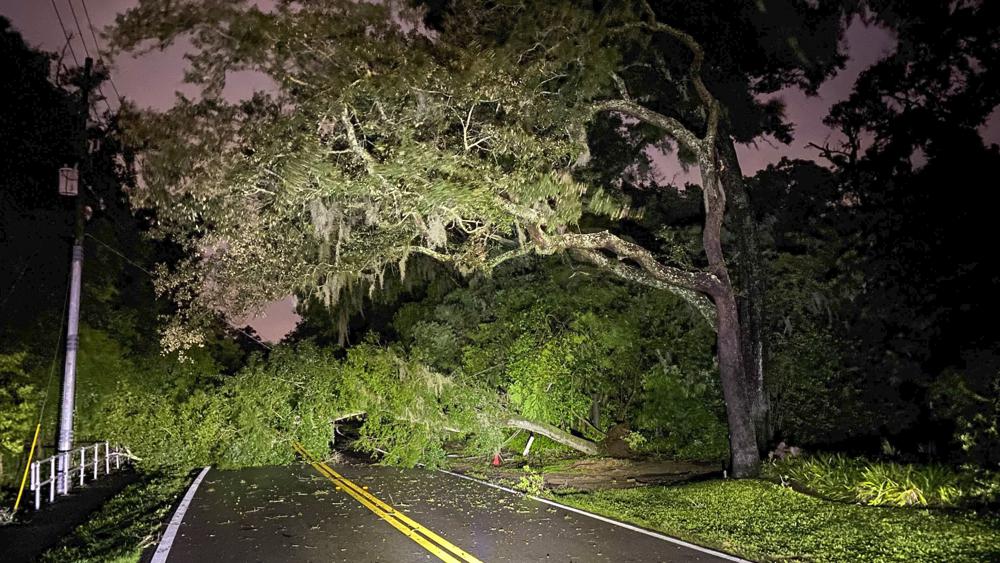 tropical-storm-pounds-east-coast-after-killing-1-in-florida