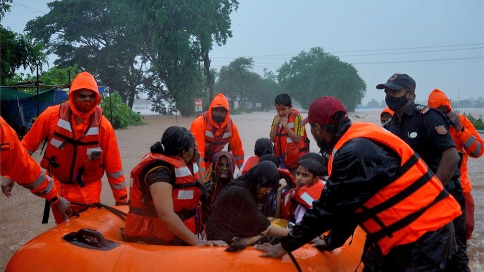 india-monsoon-death-toll-climbs-to-124-as-rescuers-search-for-missing