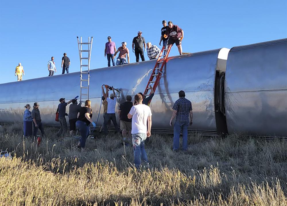 at-least-3-dead-in-amtrak-train-derailment-in-montana