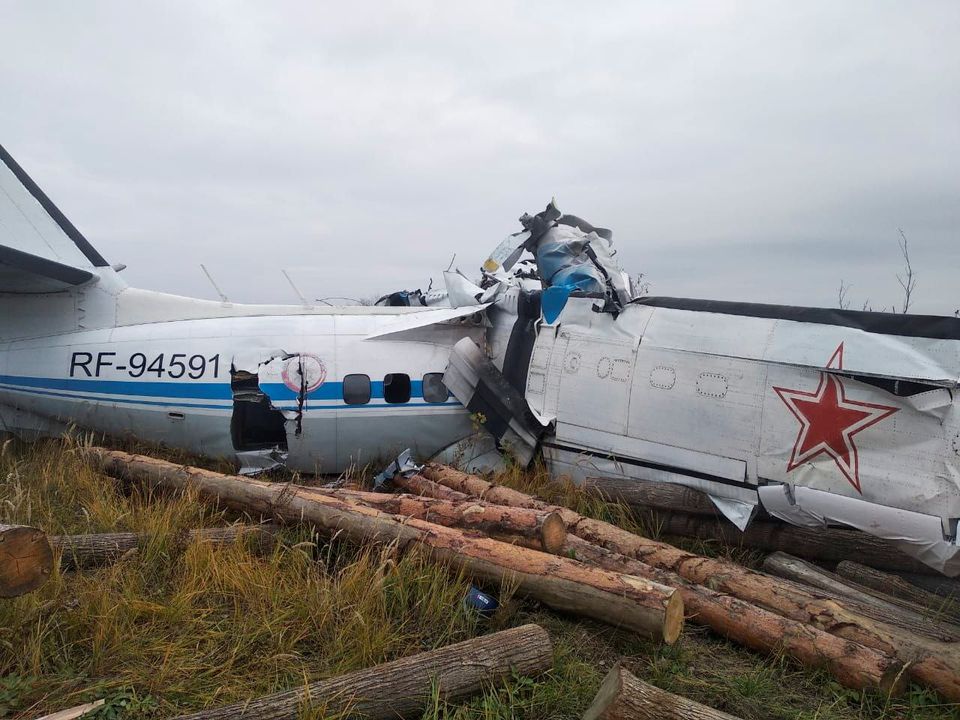 russian-plane-crashes-in-tatarstan-region