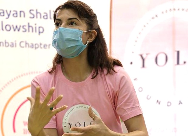 jacqueline-fernandez-backed-usf-mumbai-to-help-40-young-girls-change-their-lives