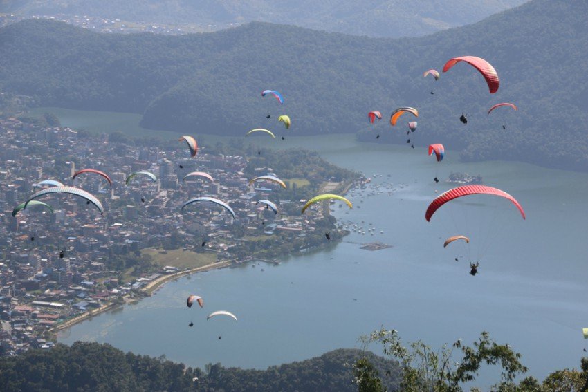 paragliding-attracts-domestic-tourists