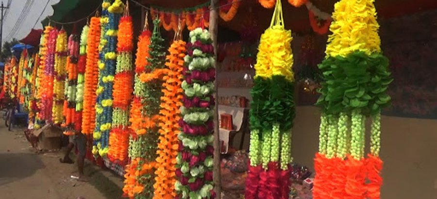 sale-of-artificial-flowers-surges-in-dhangadhi-and-humla