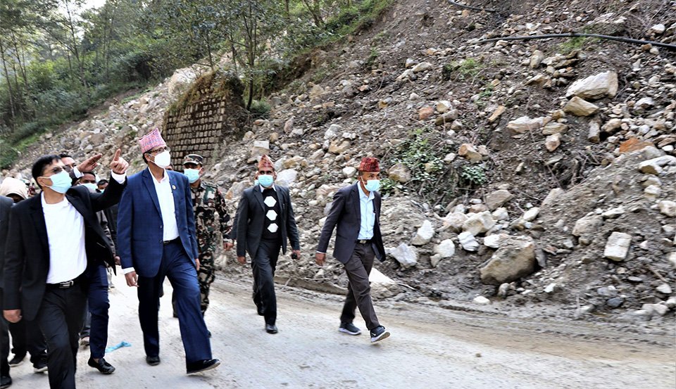 speaker-and-finance-minister-inspect-bahrabise-tatopani-road-transit