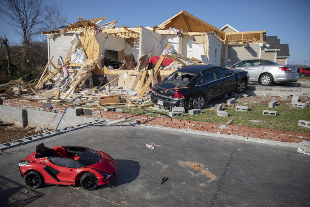 on-a-single-kentucky-street-the-tornado-killed-7-children