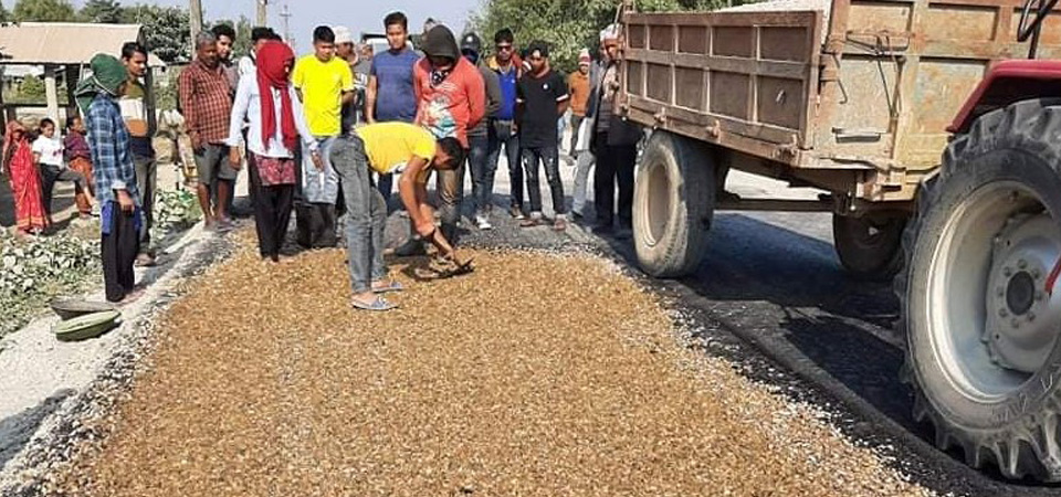 blacktopping-of-27-km-satasidham-hoklabari-road-starts