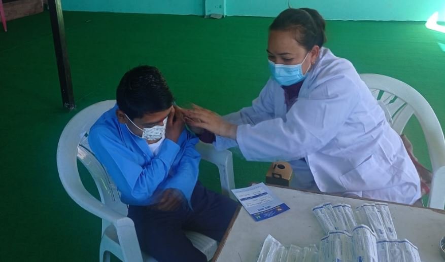 students-being-vaccinated-at-school