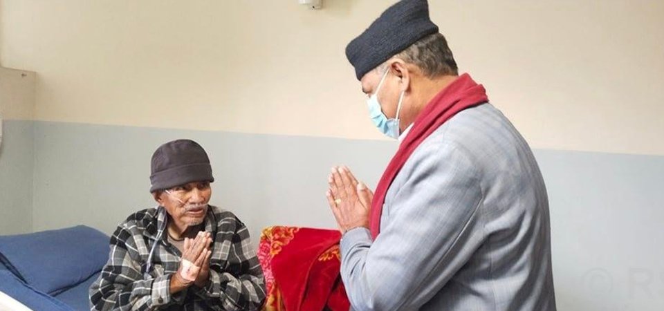 minister-khatiwada-enquires-about-health-status-of-centenarian-joshi