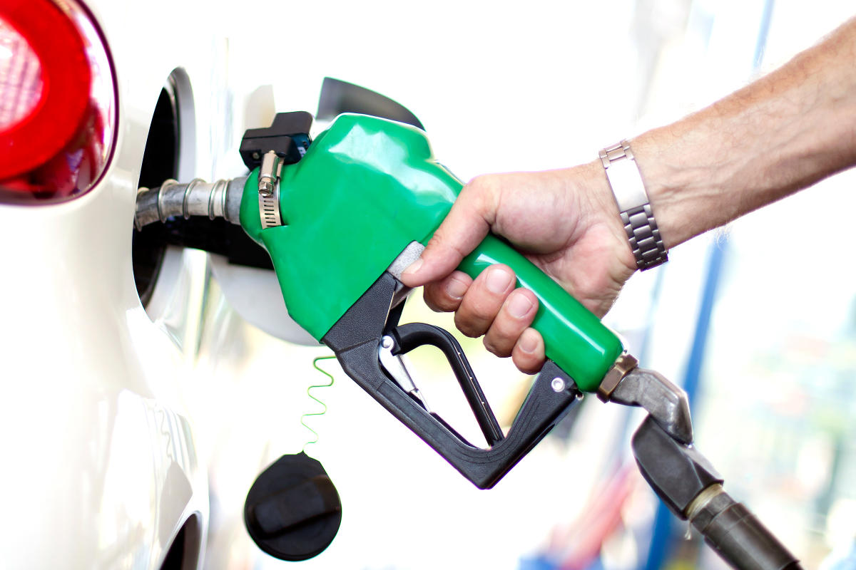 private-pumps-stop-buying-fuel-over-commission-row