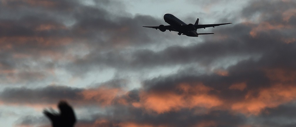 inclement-weather-affects-air-services