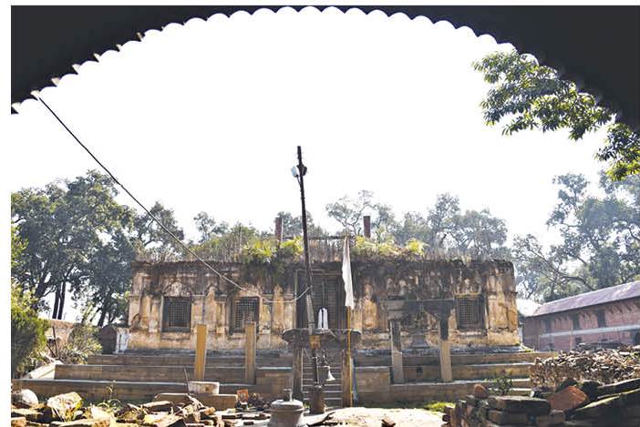 five-years-after-quake-vishwaroopa-temple-still-in-ruins