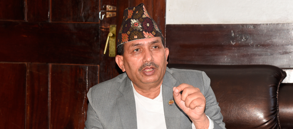 minister-dhakal-conveys-high-admiration-to-health-workers