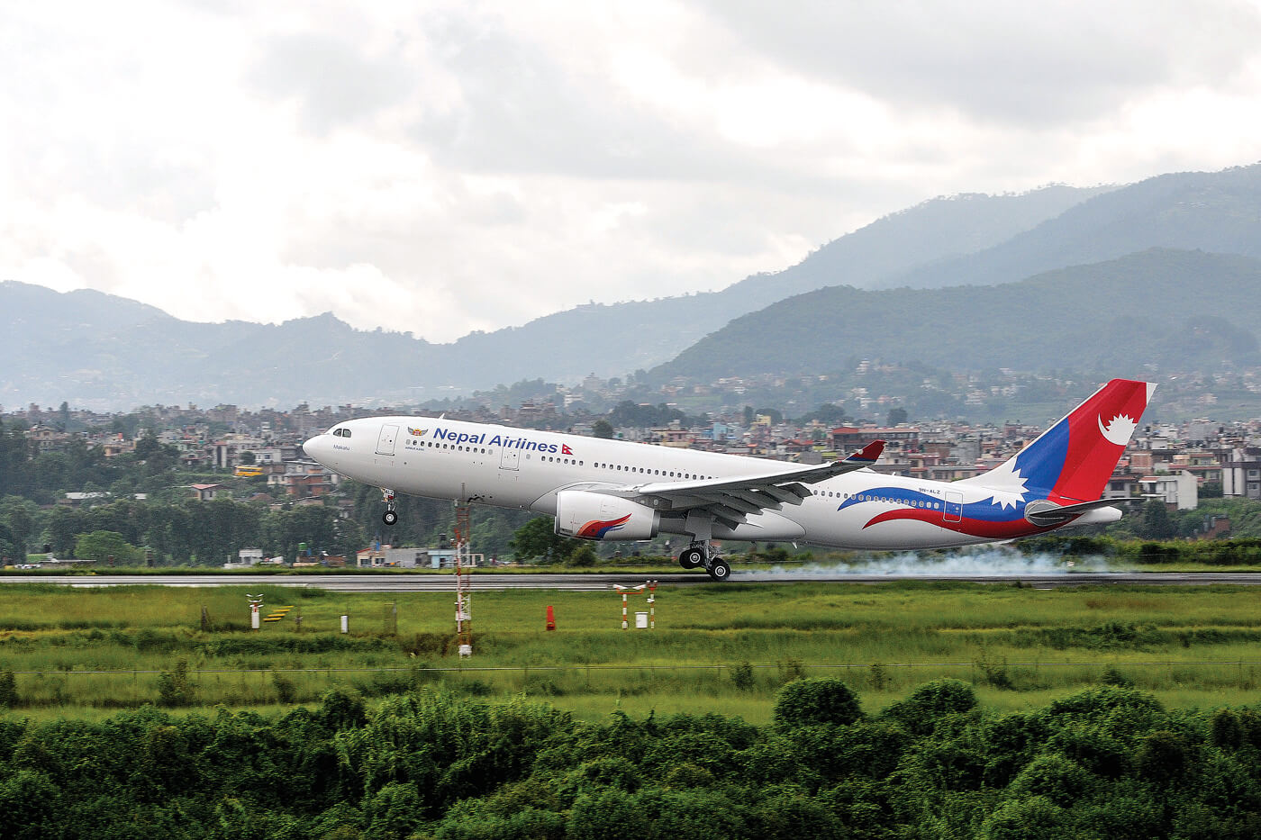 nac-aircraft-with-medical-supplies-arrive-from-guangzhou