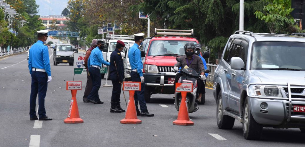 police-enforce-lockdown-in-kathmandu-photo-feature