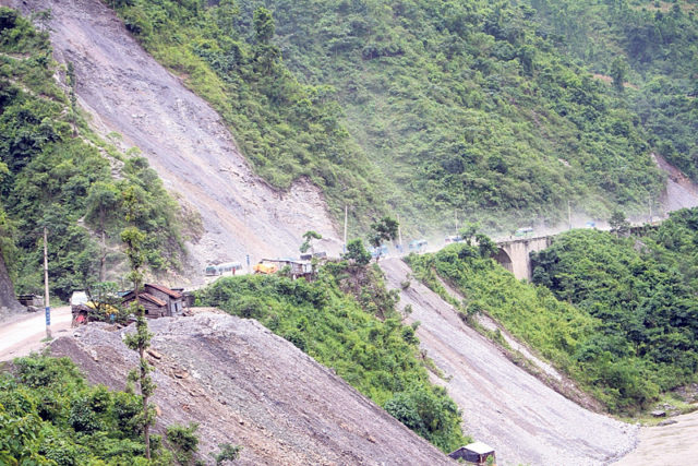 sunken-parts-of-narayangadh-muglin-road-not-yet-mended