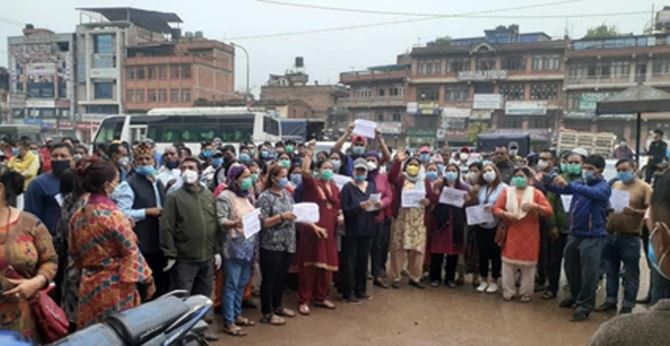demonstration-in-support-of-pm-oli-in-bhaktapur
