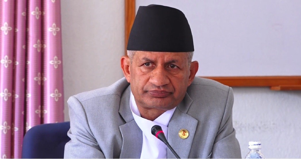 minister-gyawali-directs-office-chiefs-to-provide-service-effectively