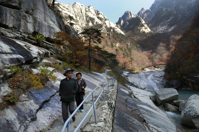 nkorea-vows-to-redevelop-mountain-tour-site-despite-pandemic